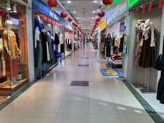 -解放路步行街                