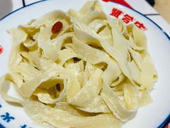手擀面-喜悦小串丹东小黄牛海鲜烧烤大排档(民主广场店)