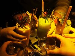 -城墙外BAR