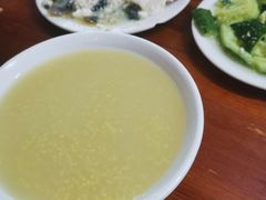 小米粥-宝瑞门钉肉饼店