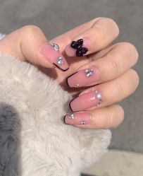 -花系美·美甲美睫精品店