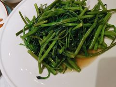 -宝燕海货工场(长江国际店)