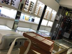 -广州宝岛眼镜武汉和光眼镜市场西区店
