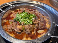 -大众跷脚牛肉馆·非遗传承单位(峨眉山店)