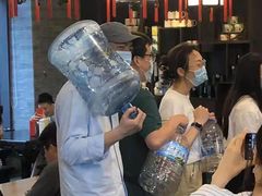 等位区-星巴克(南宁百货文化宫店)