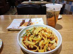 -巴依兄弟西域美食(机场店)