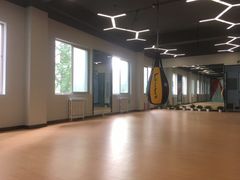 -悦动体能篮球羽毛球网球(三里河店)