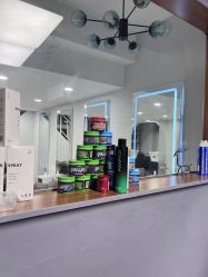 -15C7 男士理发馆 烫染专业店