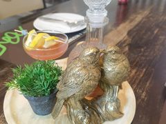 -Chom Cafe and Restaurant