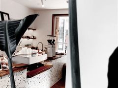 -Line 咖啡(石厦花园店)