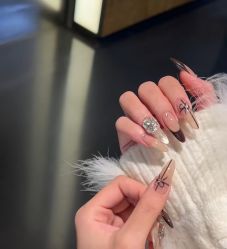 -LILY NAILS美甲美睫