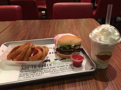 -FATBURGER 特富客汉堡(外交公寓店)