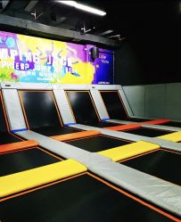 -蹦贝运动中心·蹦床·攀岩·闯关(龙岗店)