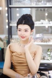 -欣薇婚纱(新源乐汇城店)