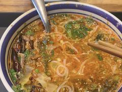 -云阿蛮云南生烫牛肉米线(奉贤路店)