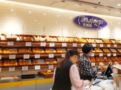 面包甜点陈列柜-老佛爷饼店