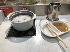 -百品聚旋转火锅(万德庄店)