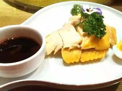 白切鸡-吴越荣记苏州菜·松鼠桂鱼100%活鱼现做(斜塘老街店)