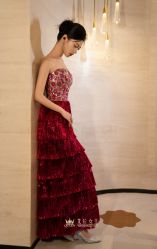 点击看大图 -艾拉·女王婚纱礼服馆