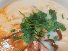 -郑享吃烧烤烩面(红专路店)