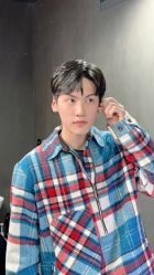 -一家只做男发烫染的店