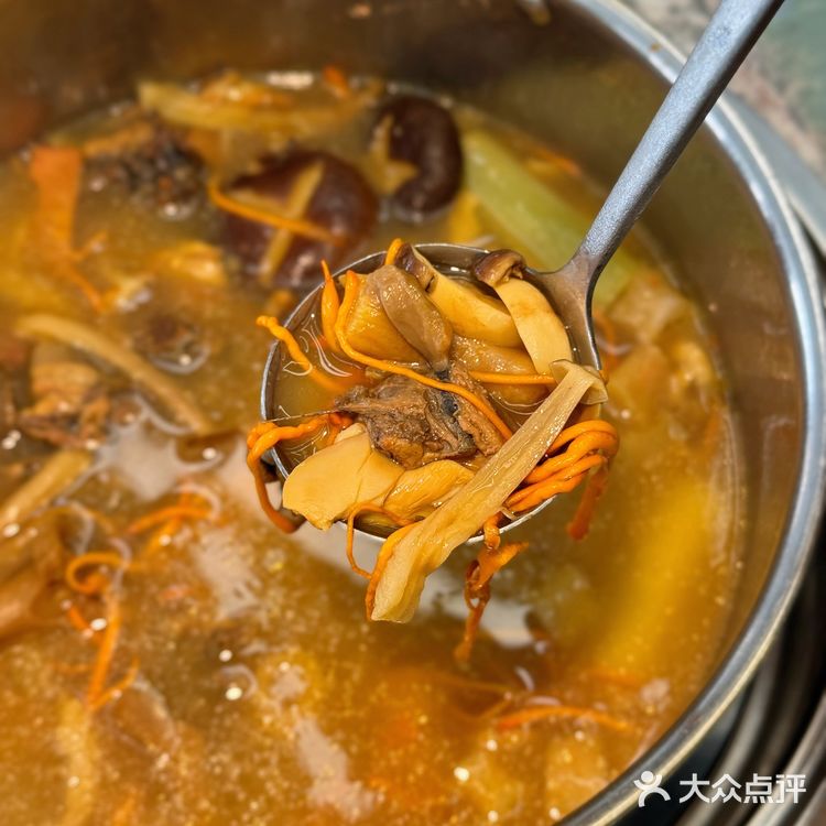 西双版纳｜这家野生菌火锅后劲真是太大了