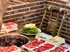 -来龍儿鲜切牛肉自助老火锅