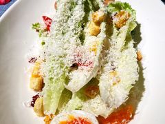 凯撒色拉-弦月窗LUNETTE BY AMANDA(复兴路店)