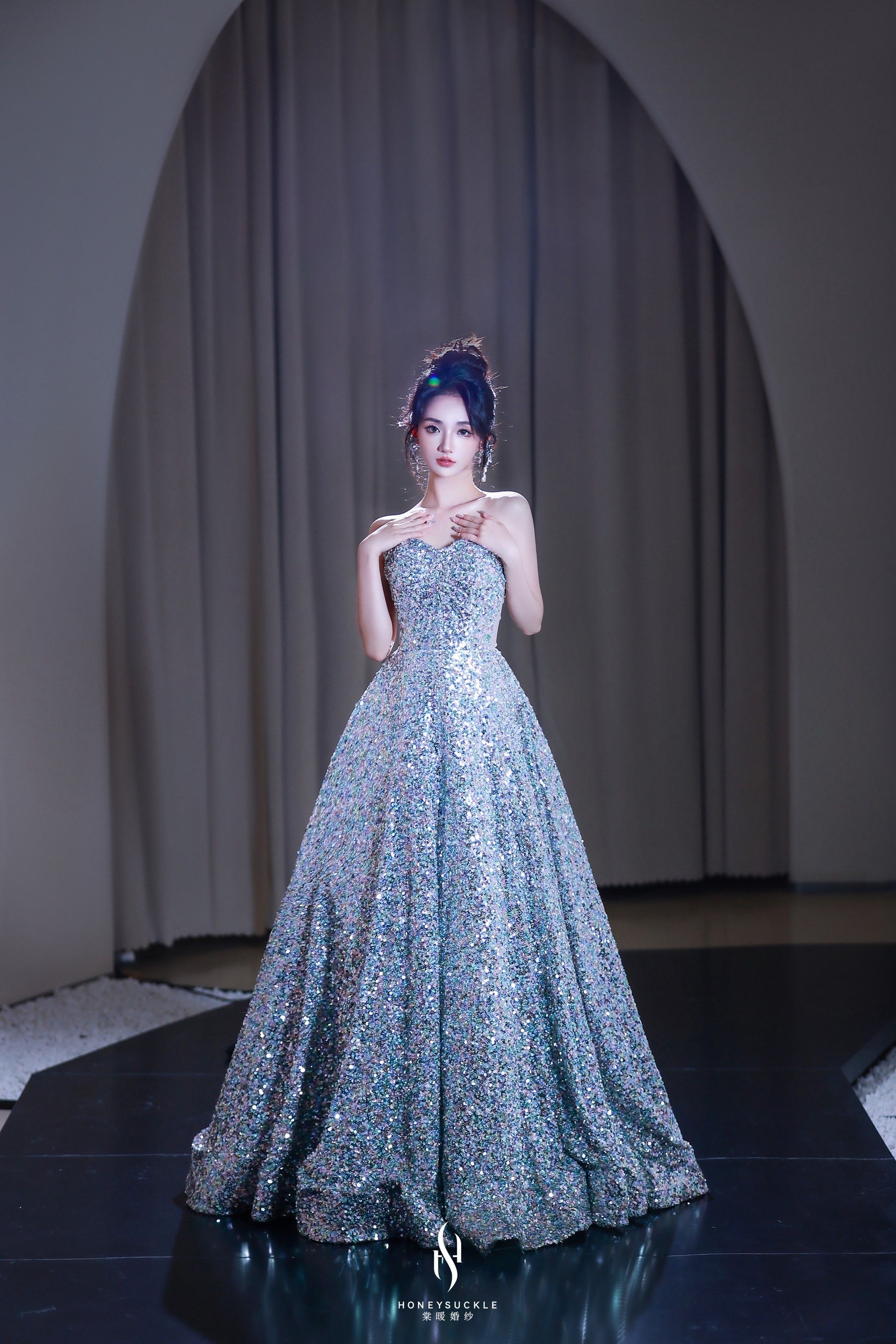 梦幻般的星空晚裙