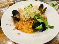 -FLOVIE FLORIST CAFE