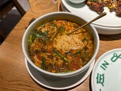 招牌小锅米线-一坐一忘云南菜(嘉里中心店)