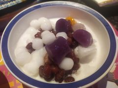 白雪冰汤圆-老甘家小龙虾江湖菜(邦兴花园店)