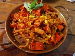 sisters秘制麻辣鸭舌-SISTERS BAR RESTAURANT川意酒馆(嘉善老市H楼店)
