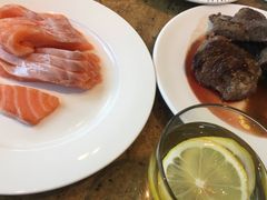 -松山湖凯悦酒店·Café自助餐厅·周末火舞秀表演