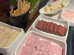 -海底捞火锅鲜切牛肉主题店(长寿路店)