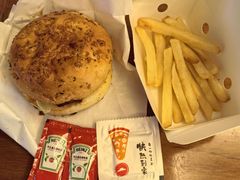 -必胜客(航洋国际店)