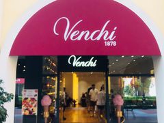 门面-VENCHI 闻绮(上海佛罗伦萨小镇店)