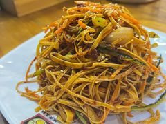 豆腐丝-喇喇排骨火锅·传统韩式脊骨汤(望京西园总店)