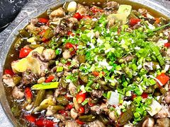 -廖哥泡椒兔(峨眉店)