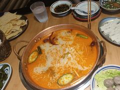 -洱火云南酸菜牛肉火锅(石景山当代商城店)