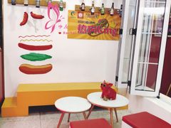 用餐区-Eckl’s爱氏热狗(猫街店)