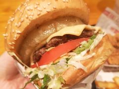 -The Habit Burger Grill 哈比特汉堡(复兴soho店)