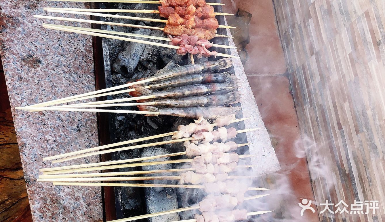 我家小院的烤串走起！