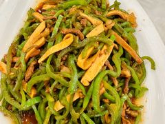 青椒干子五花肉丝-怡园饭店-餐厅(四望亭店)