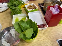 -杨老板·海鲜集市火锅·鲜切牛肉(中防万宝店)