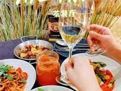 -théATRE茶聚场·餐厅(环球金融中心店)