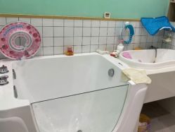 -Pony Baby宝尼婴幼儿游泳SPA馆
