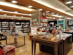 -诚品(信义店)
