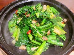 炝拌广东菜心-小六汤包砂煲菜(文景路店)