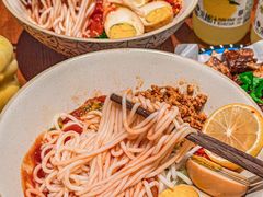 -粉八·云南米线·建水烧烤(常熟路店)